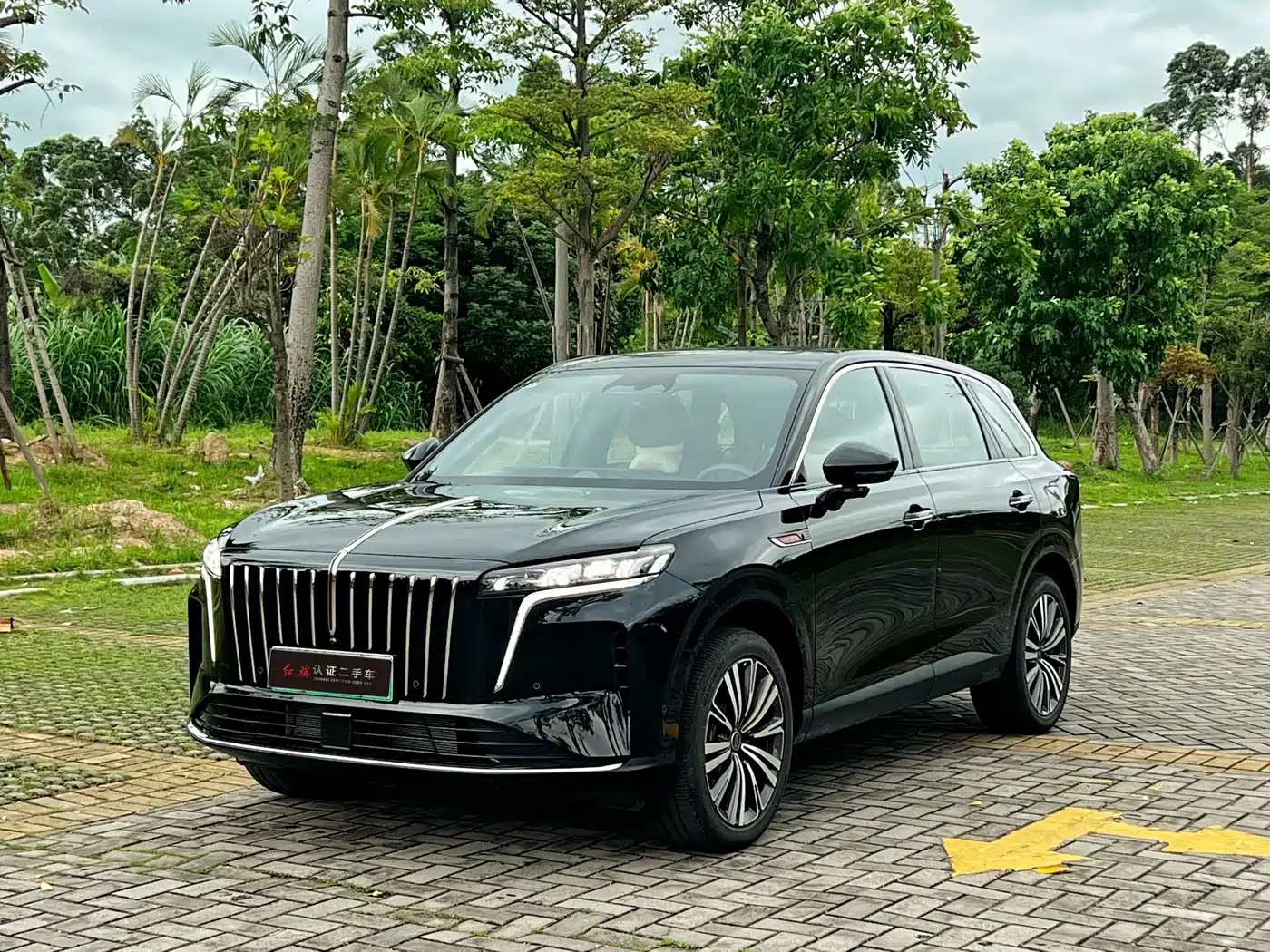 Hongqi HS6 PHEV 2026 Model 220 Intelligent Hybrid Edition