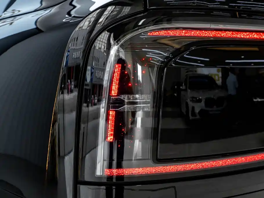 ZEEKR 9X 2026 2025 Model Gloss Black Edition