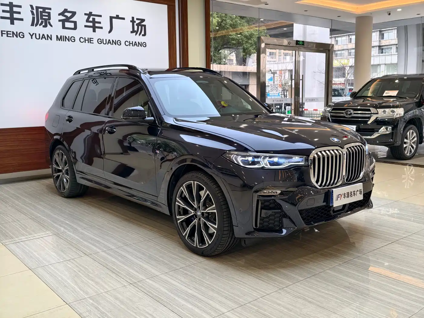 BMW X7 2019 xDrive40i Executive M Sport Package фото 3