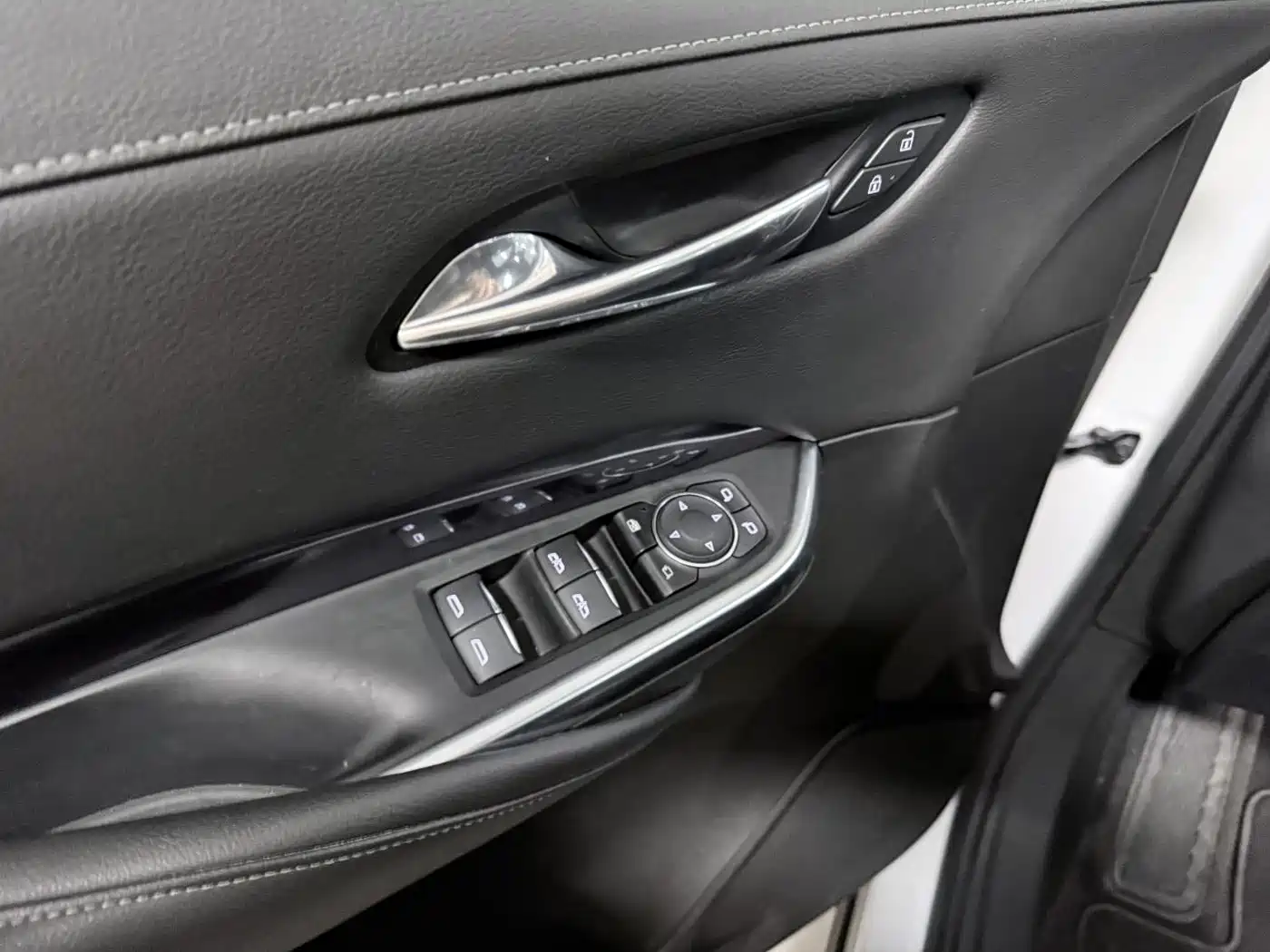 Cadillac XT4 2021 28T FWD Technology Edition фото 10