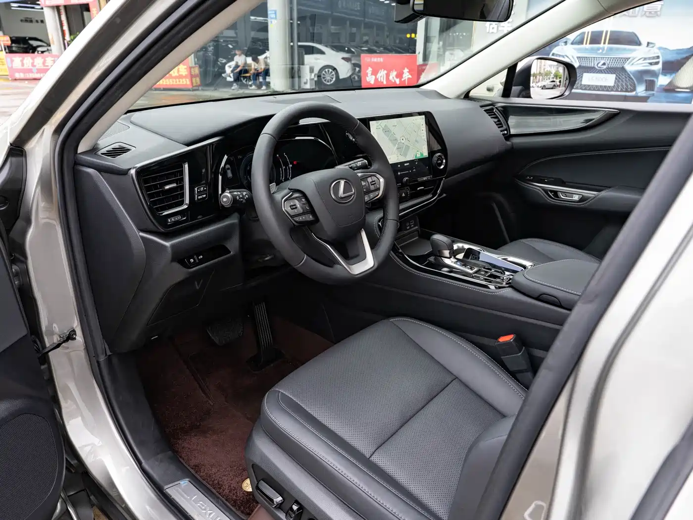 Фото 9 - Lexus NX