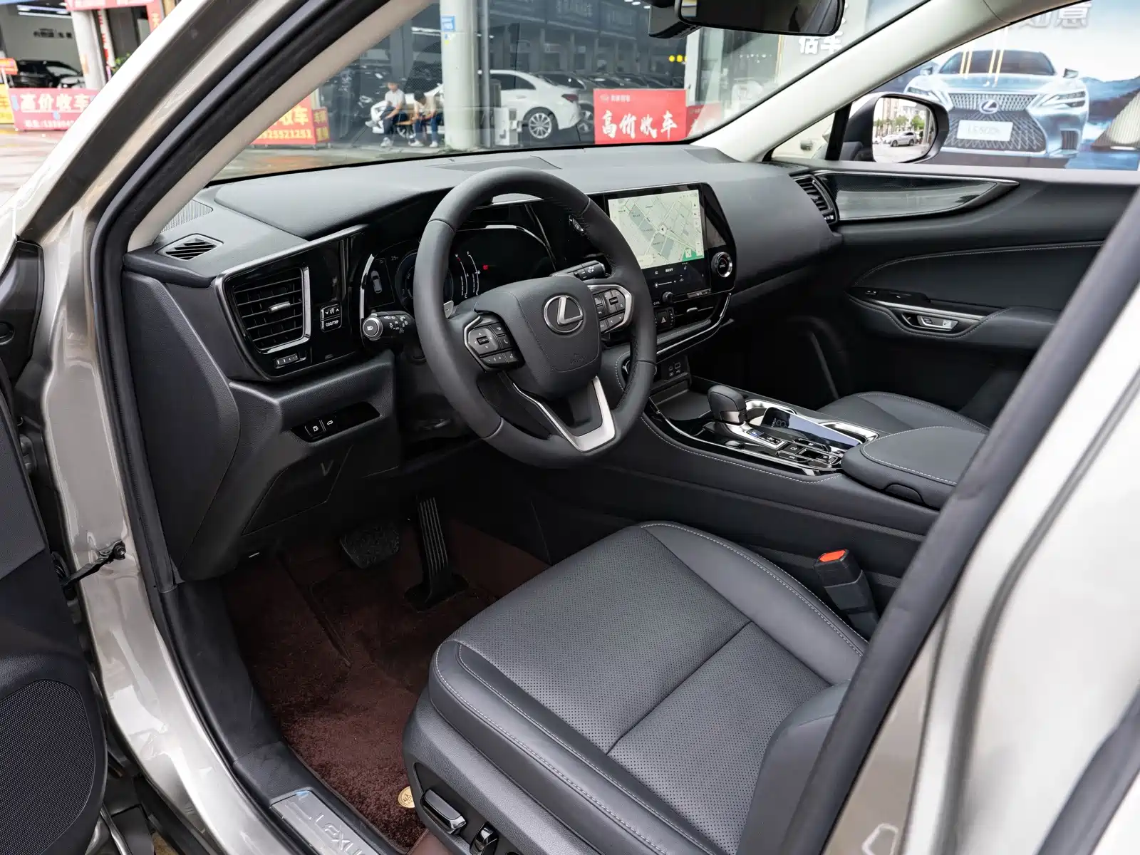 Фото 9 - Lexus NX