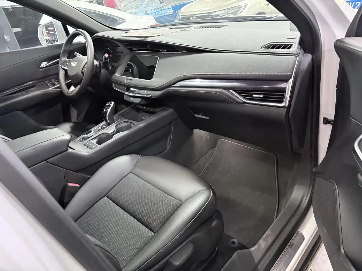 Cadillac XT4 2021 28T FWD Technology Edition фото 21