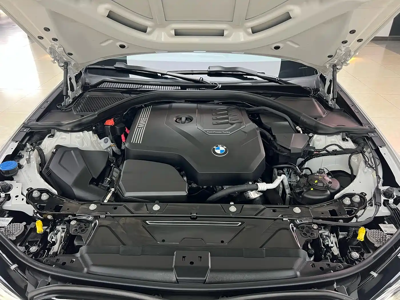 BMW 3 Series 2022 325Li M Sport Shadow Edition фото 25
