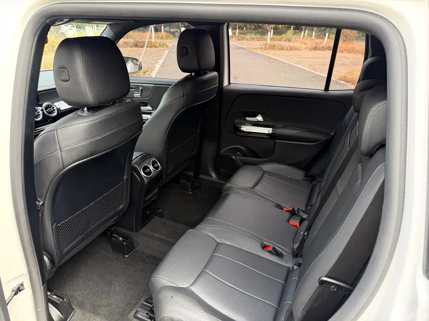 Mercedes-Benz GLB 2021 GLB 200 Dynamic фото 37