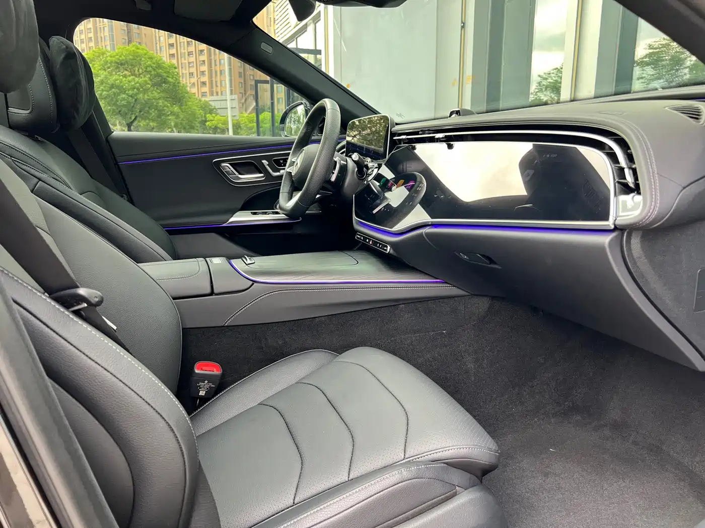 Mercedes-Benz E-Class 2024 Model E 300 L Luxury Sport фото 19