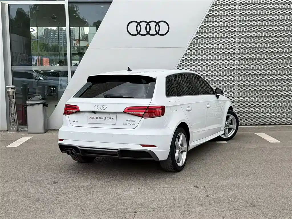 Audi A3 2019 Sportback 35 TFSI Fashion China VI фото 4