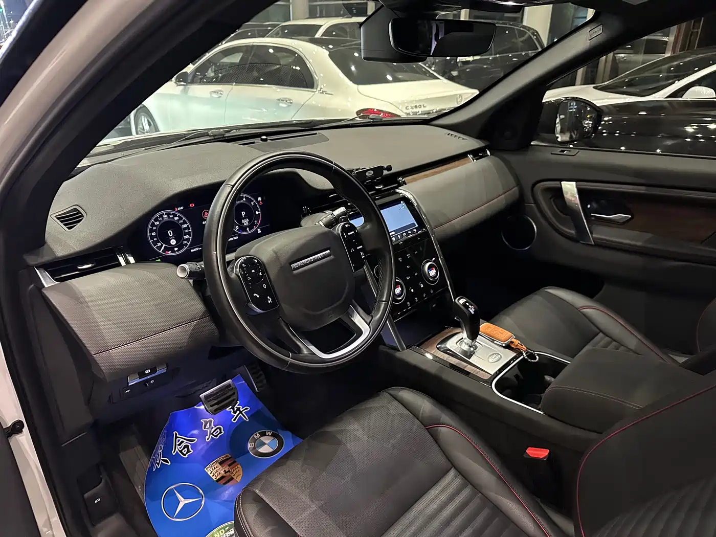Land Rover Discovery Sport 2020 249PS R-Dynamic Performance Tech 7-seater фото 12