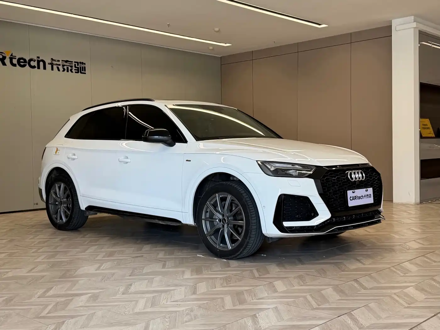 Audi Q5L 2022 Facelift 45T Luxury Dynamic фото 3