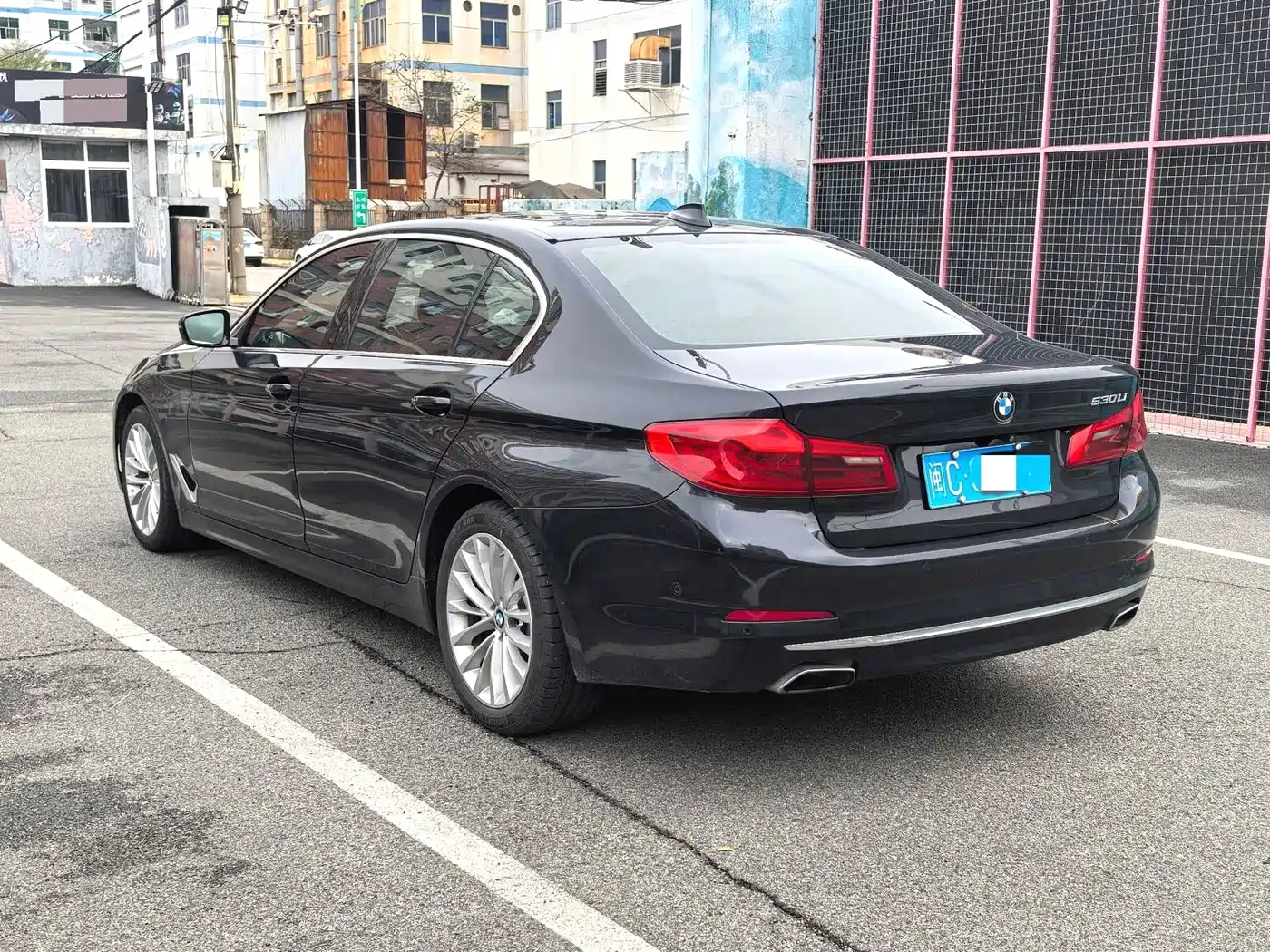 BMW 5 Series 2019 530Li Premium Luxury Package фото 9