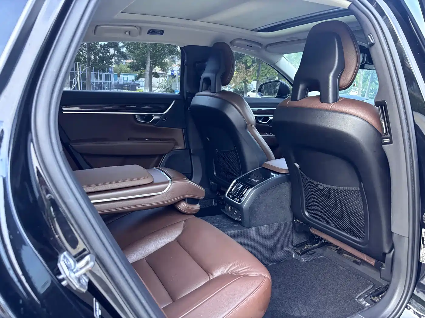Фото 13 - Volvo S90