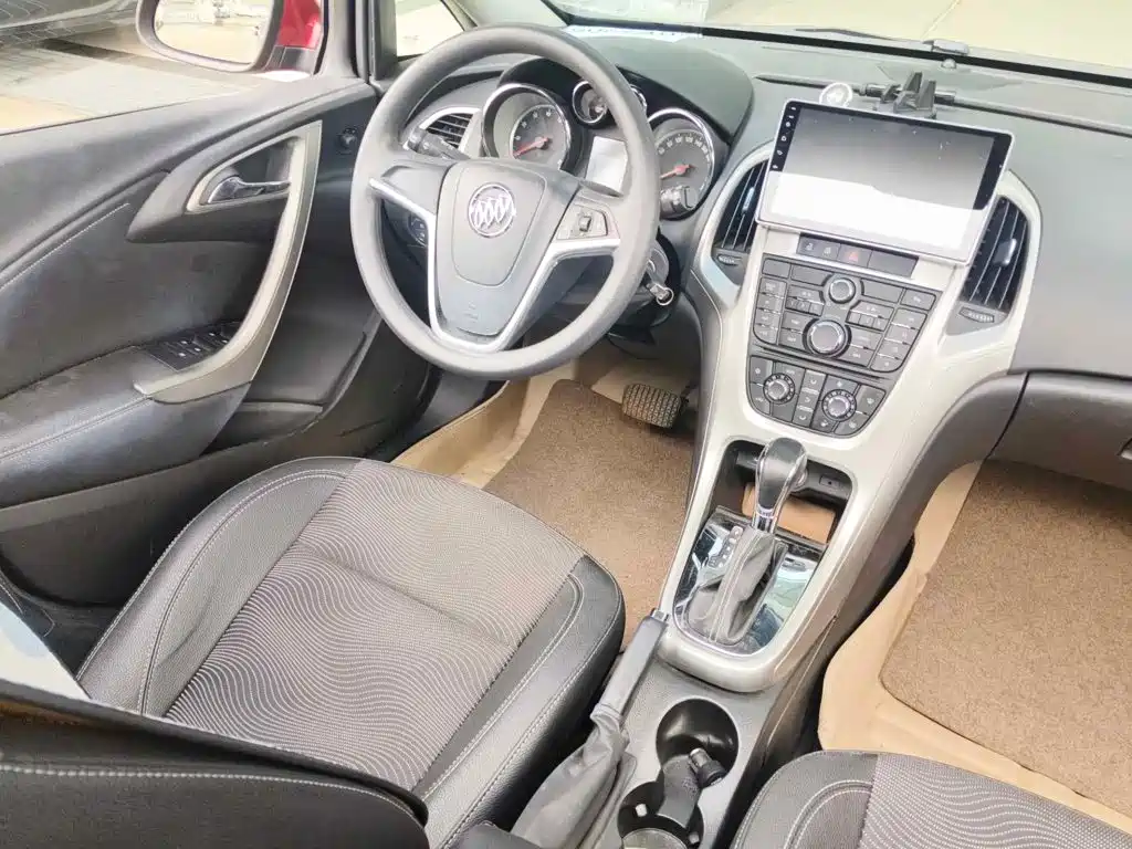 Фото 12 - Buick Excelle