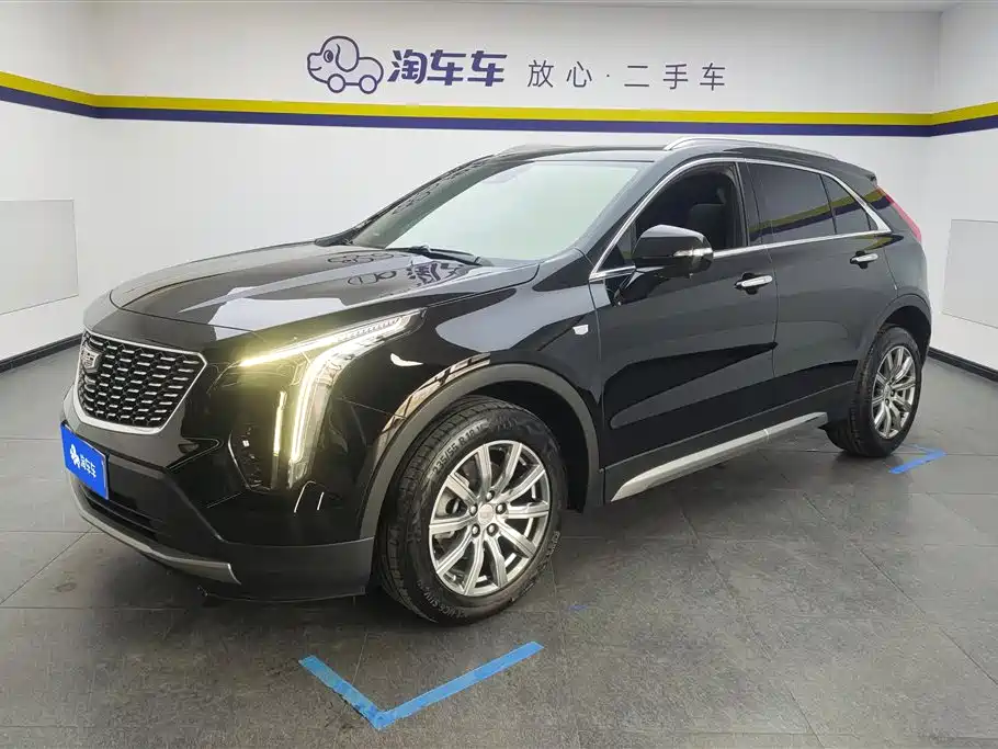 CADILLAC XT4