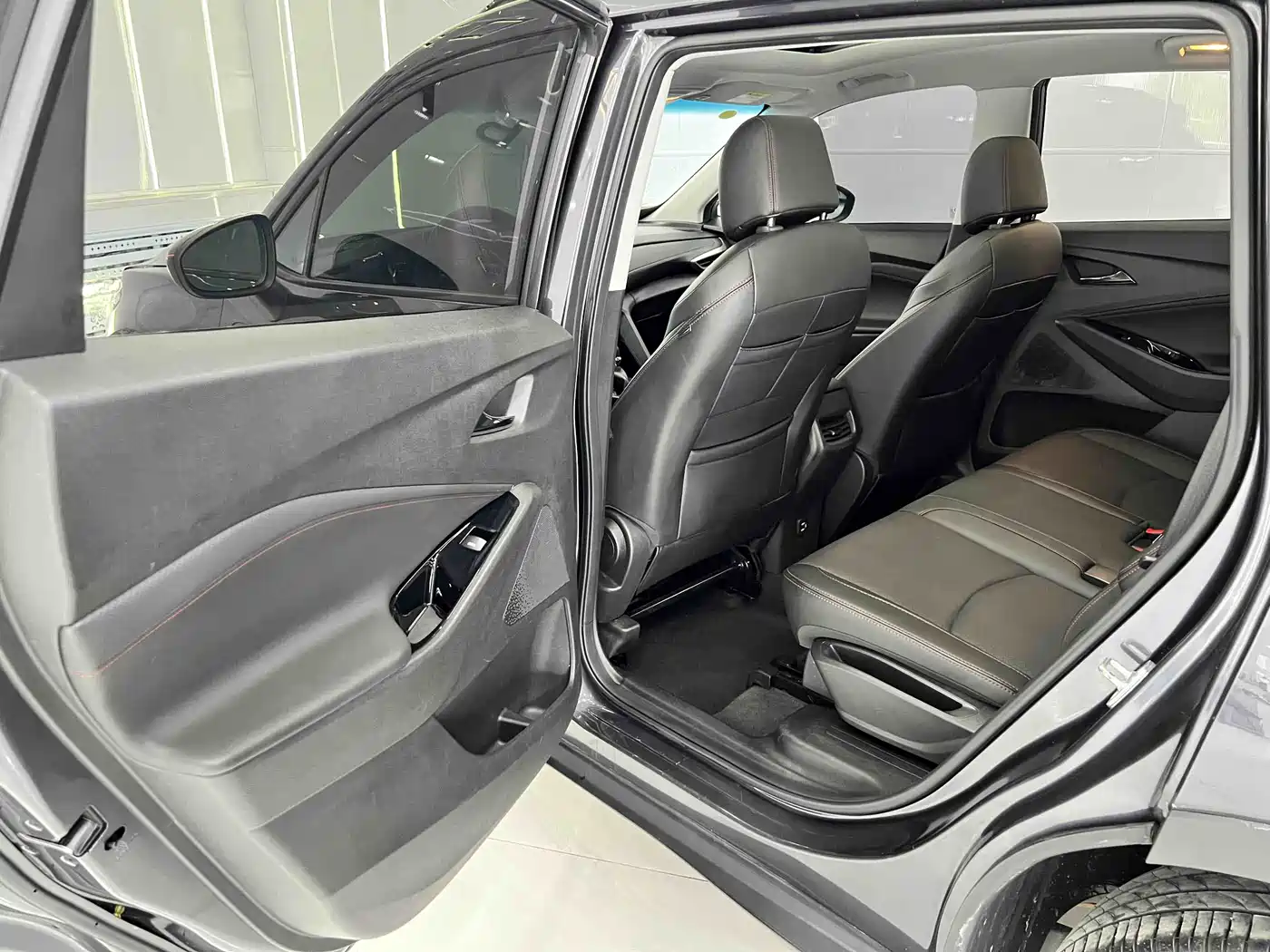 Chevrolet Volando 2020 Mild Hybrid Redline 530T Automatic Premium Edition (5+2 seater) фото 13
