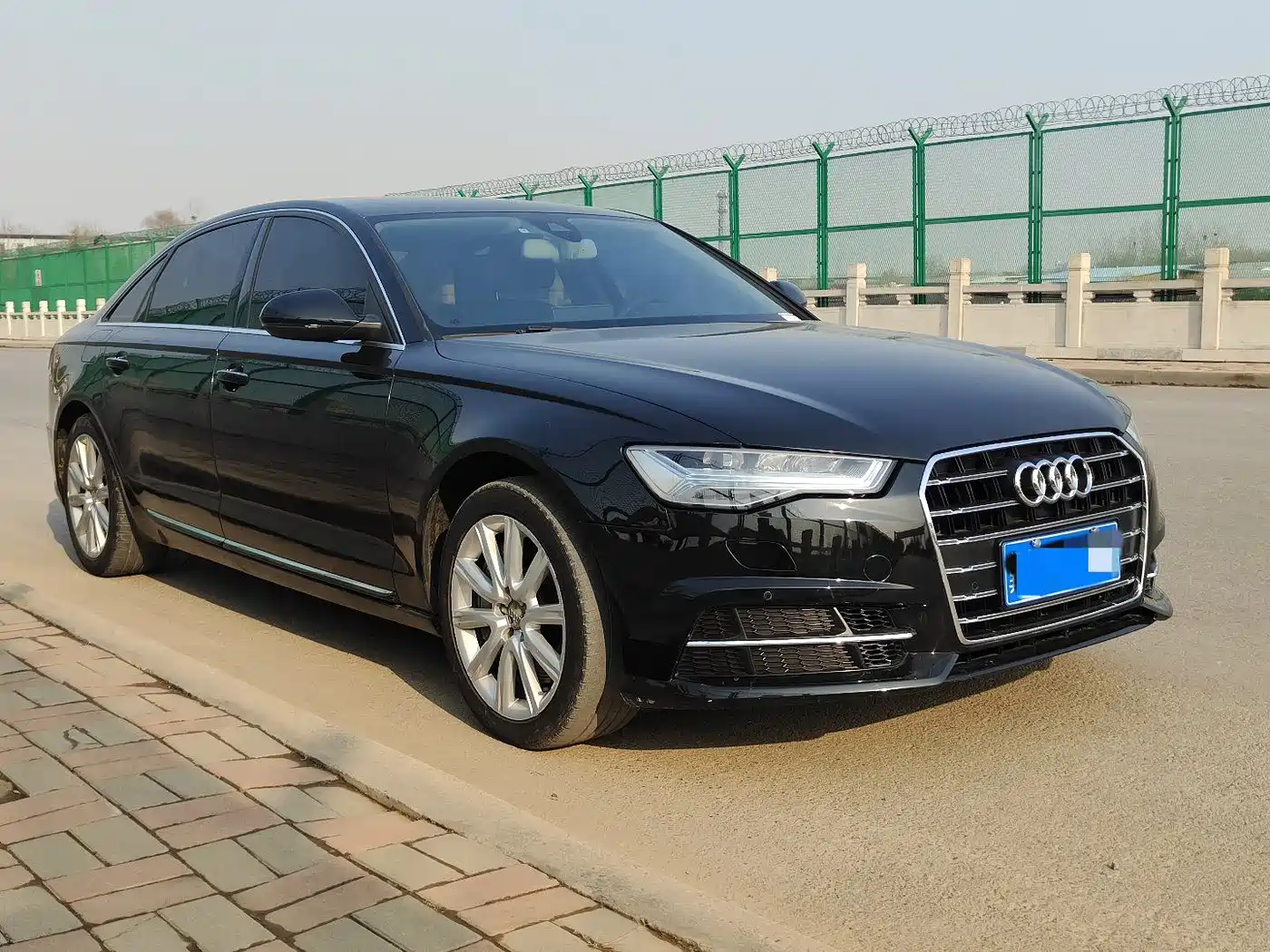 Audi A6L 2012 50 TFSI quattro Luxury фото 2