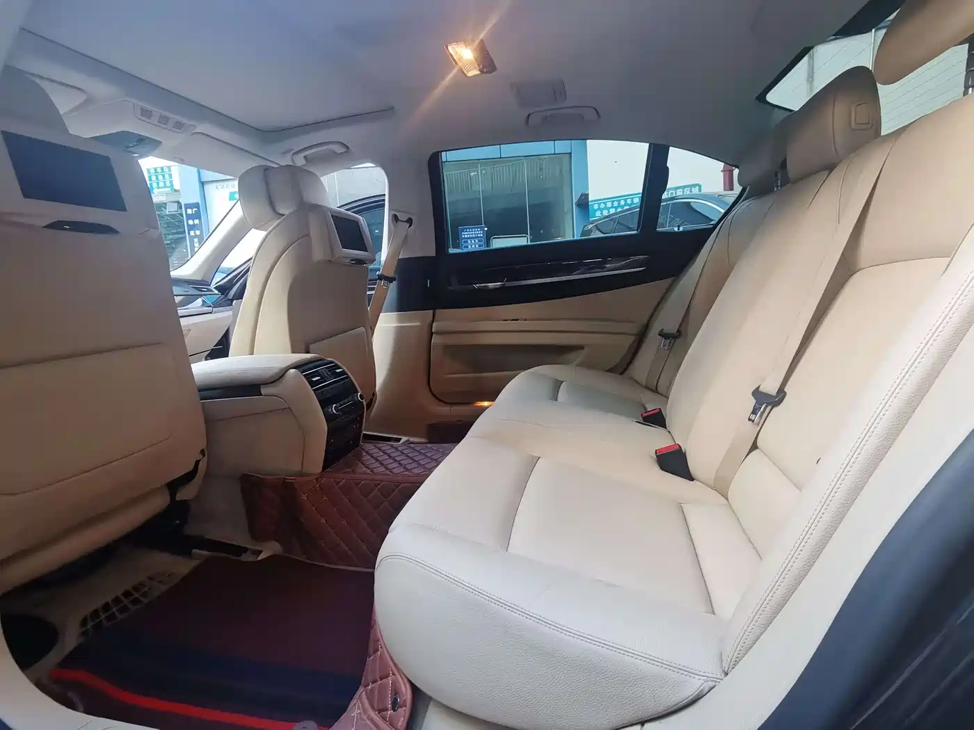 BMW 7 Series 2011 740Li Steinway Limited Edition фото 15