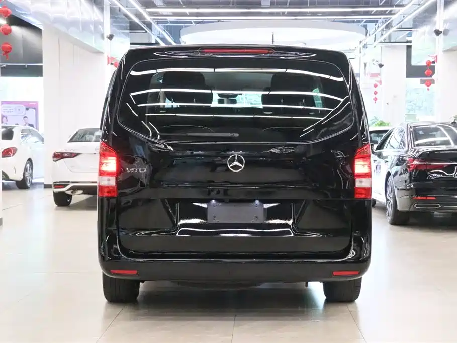 Mercedes-Benz Vito 2020 2.0T Elite Edition (7-seater) фото 4