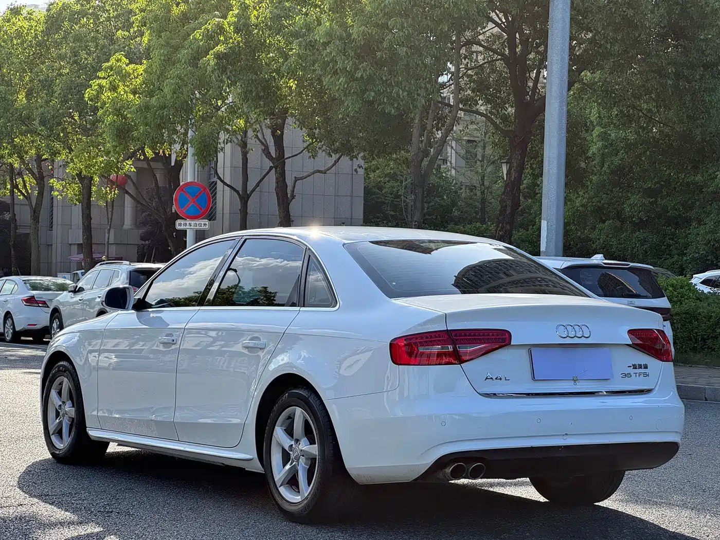 Audi A4L 2013 35 TFSI Automatic Standard фото 6