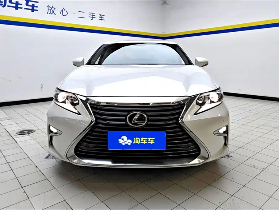Lexus ES 2015 200 Elite Edition фото 2