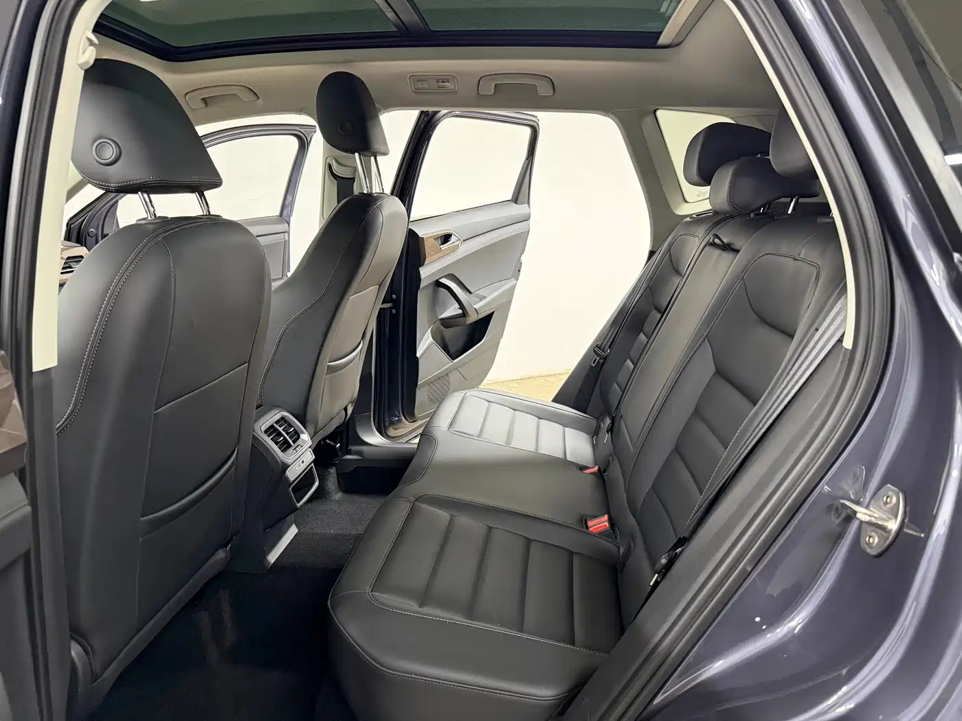 Volkswagen Tharu 2021 Model 280TSI 2WD Luxury Edition фото 9