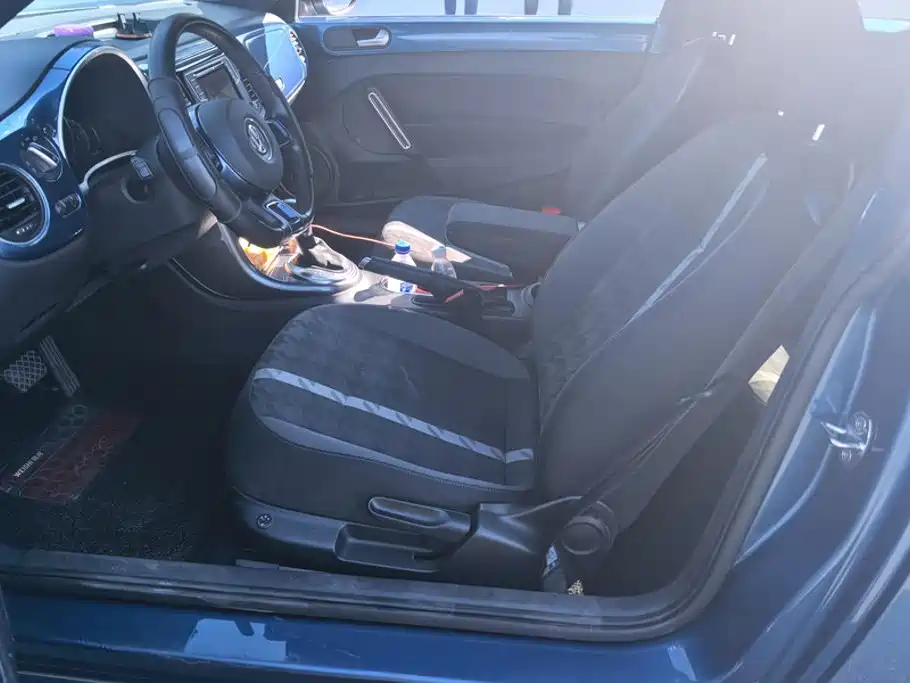 Volkswagen Beetle 2019 2018 180TSI Easy Joy Edition