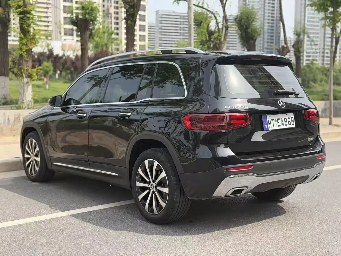 Mercedes-Benz GLB 2025 Model GLB 220 Fashion Style фото 8