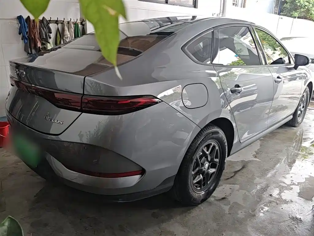 BYD Qin PLUS 2025 DM-i Smart Drive 55KM Leader фото 7
