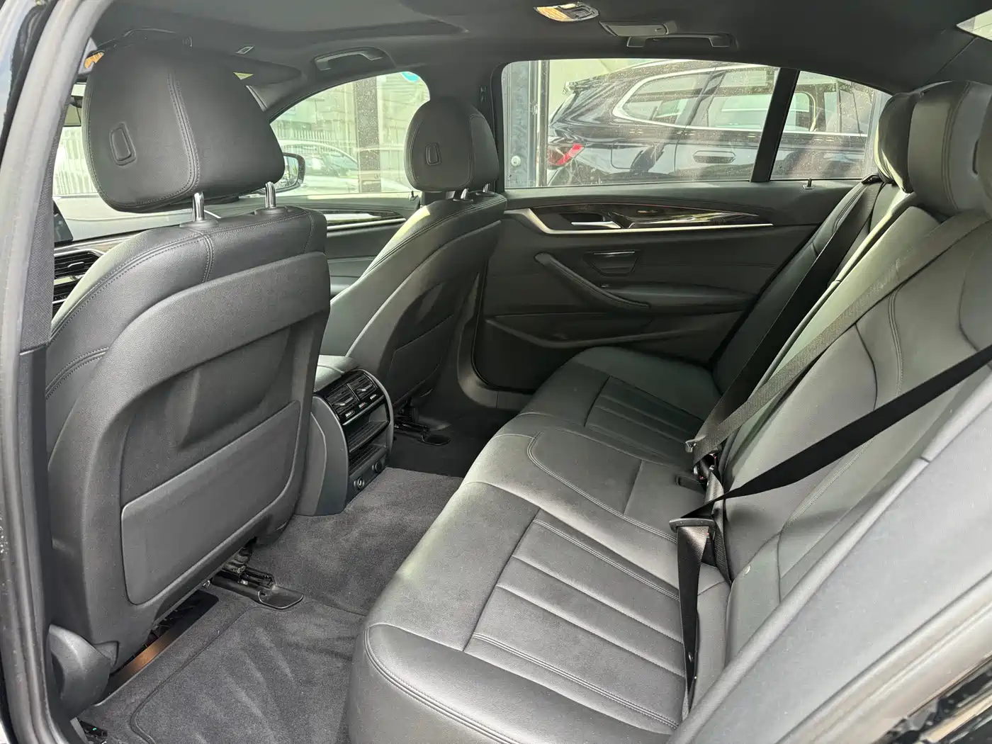 BMW 5 Series 2018 525Li M Sport Package фото 6