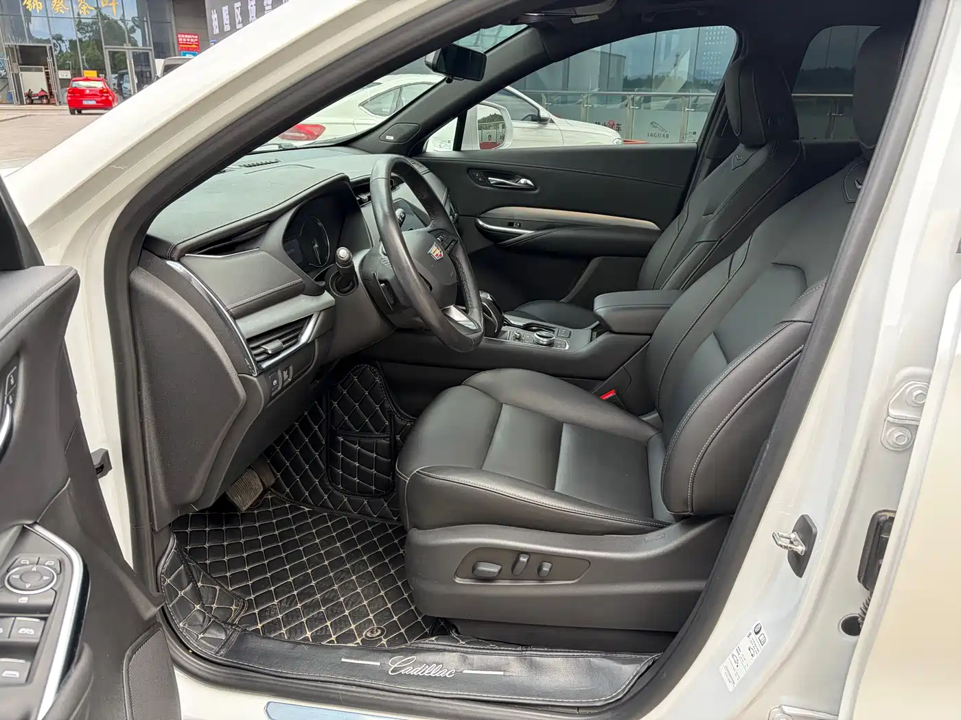 Cadillac XT4 2018 28T FWD Leading Edition фото 7
