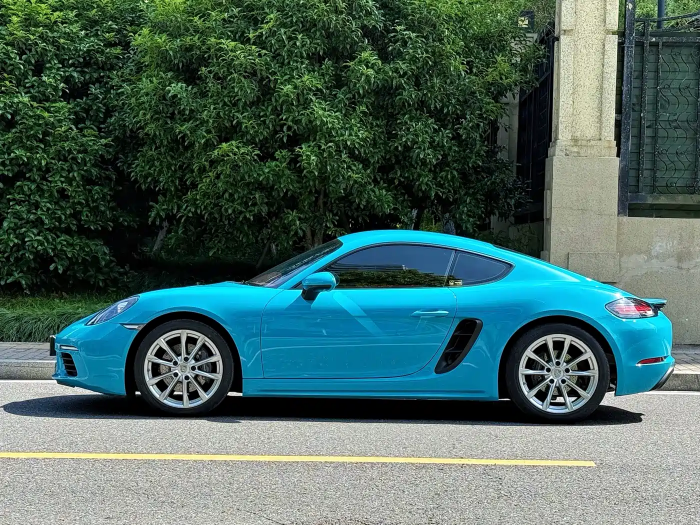 Porsche 718 2018 Cayman 2.0T фото 3