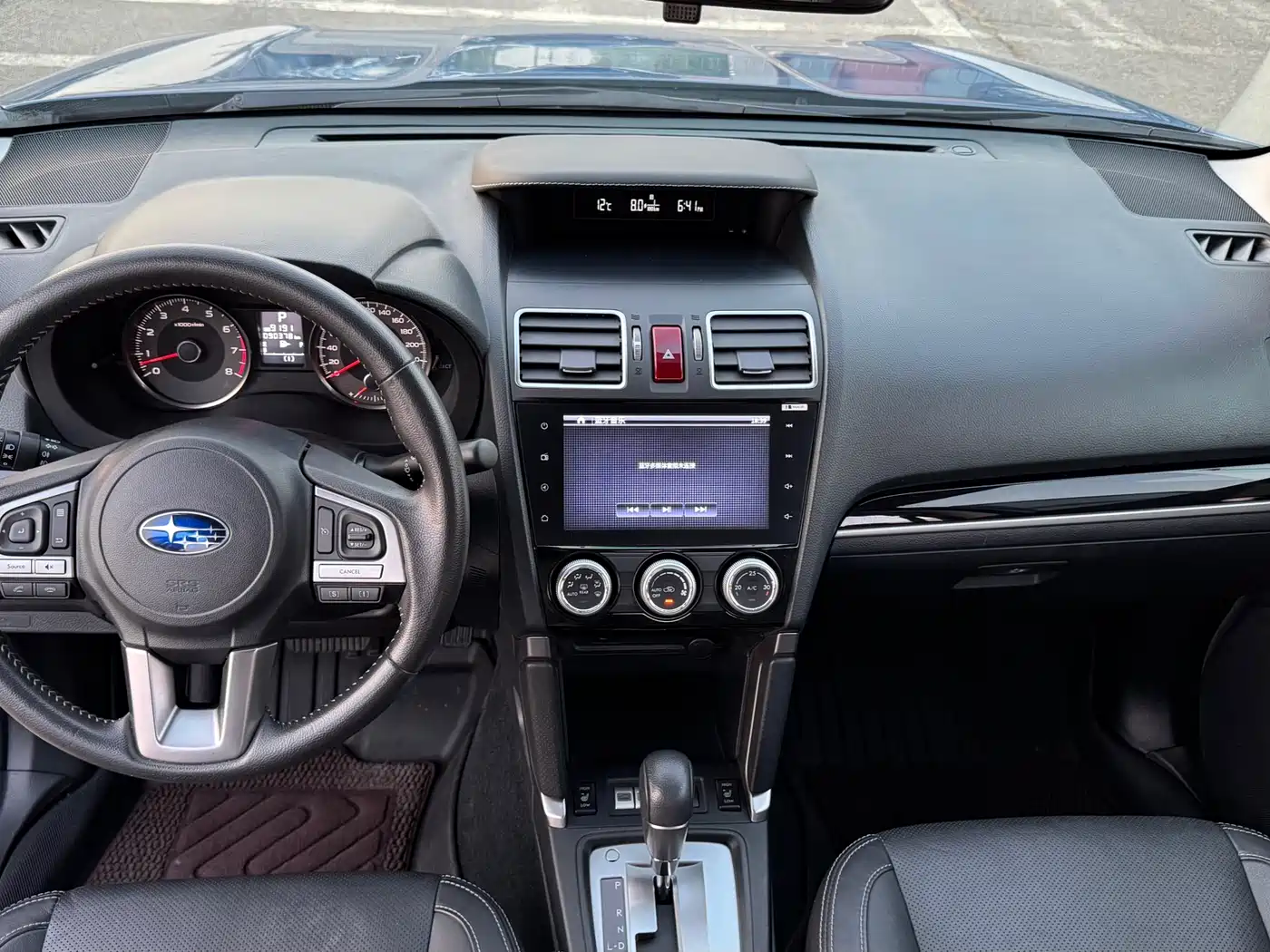 Subaru Forester 2016 2.0i Luxury Navigation Edition фото 9