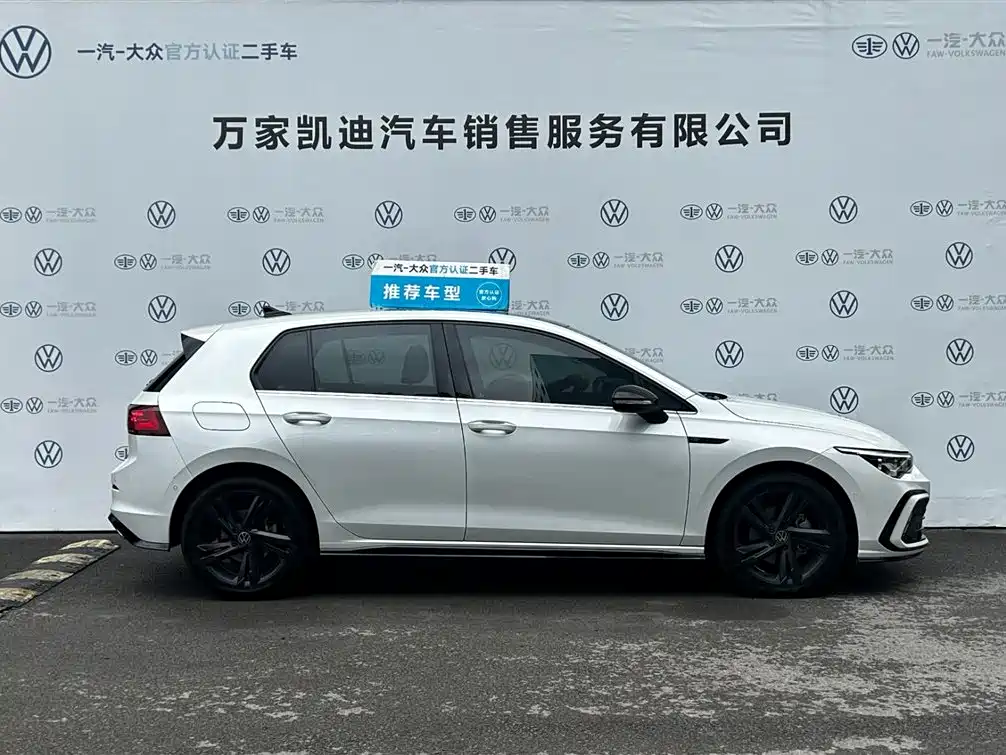 Volkswagen Golf 2023 280TSI DSG R-Line Lite фото 4