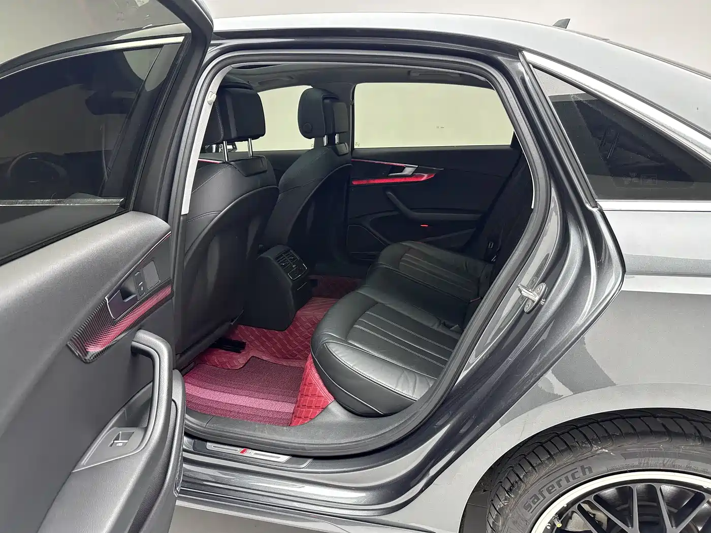 Audi A4L 2021 40 TFSI Premium Life Edition фото 17