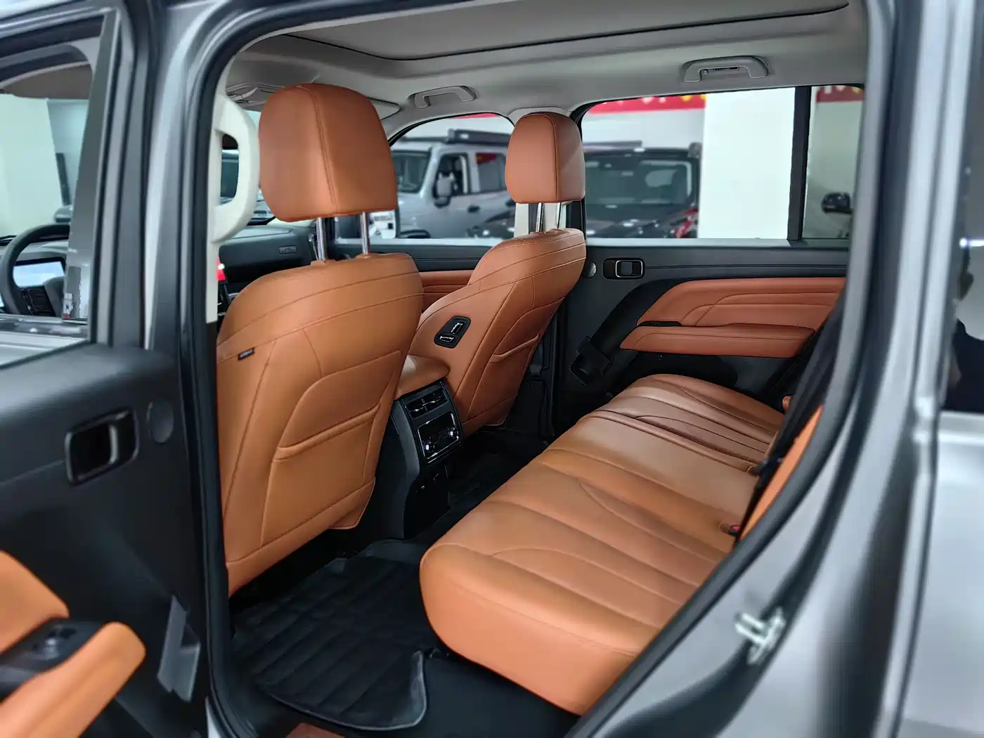 Haval H9 2024 2.0T Gasoline AWD Pioneer Edition фото 9