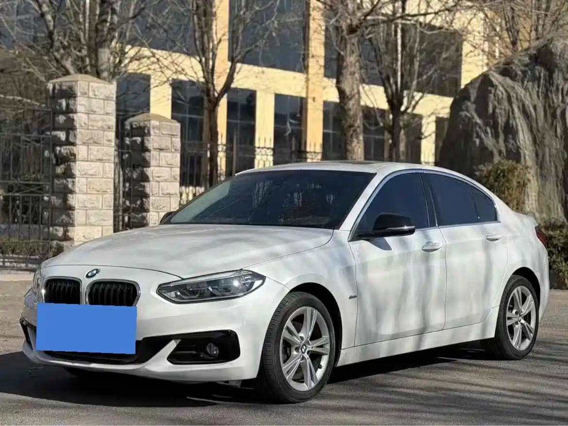 BMW 1 Series 2018 118i Design Package