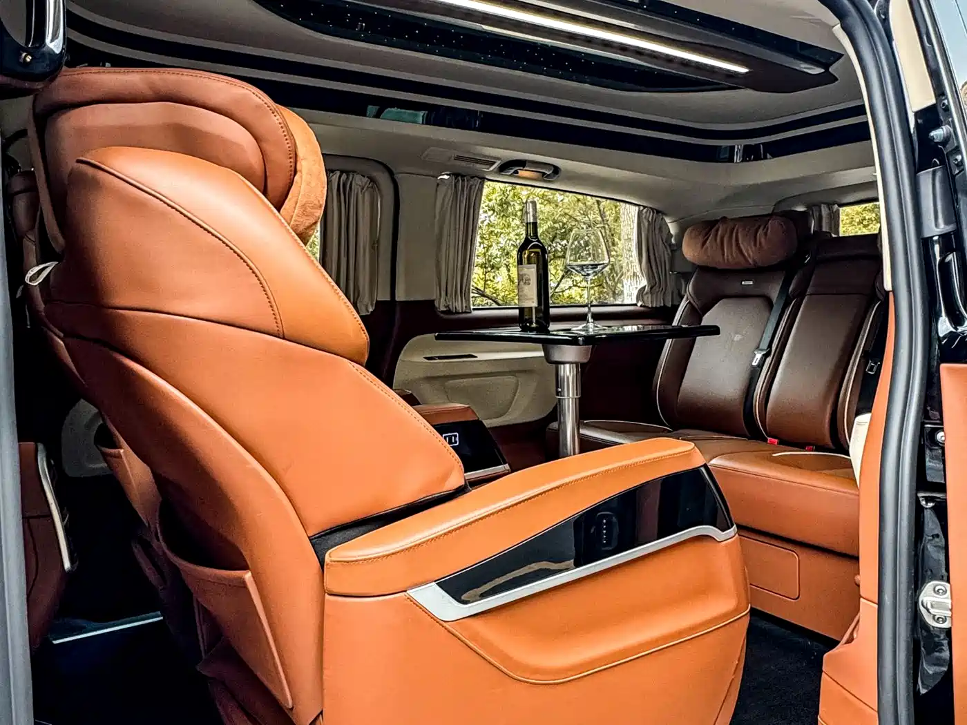 Mercedes-Benz Vito 2023 2.0T Business 7-Seater фото 25