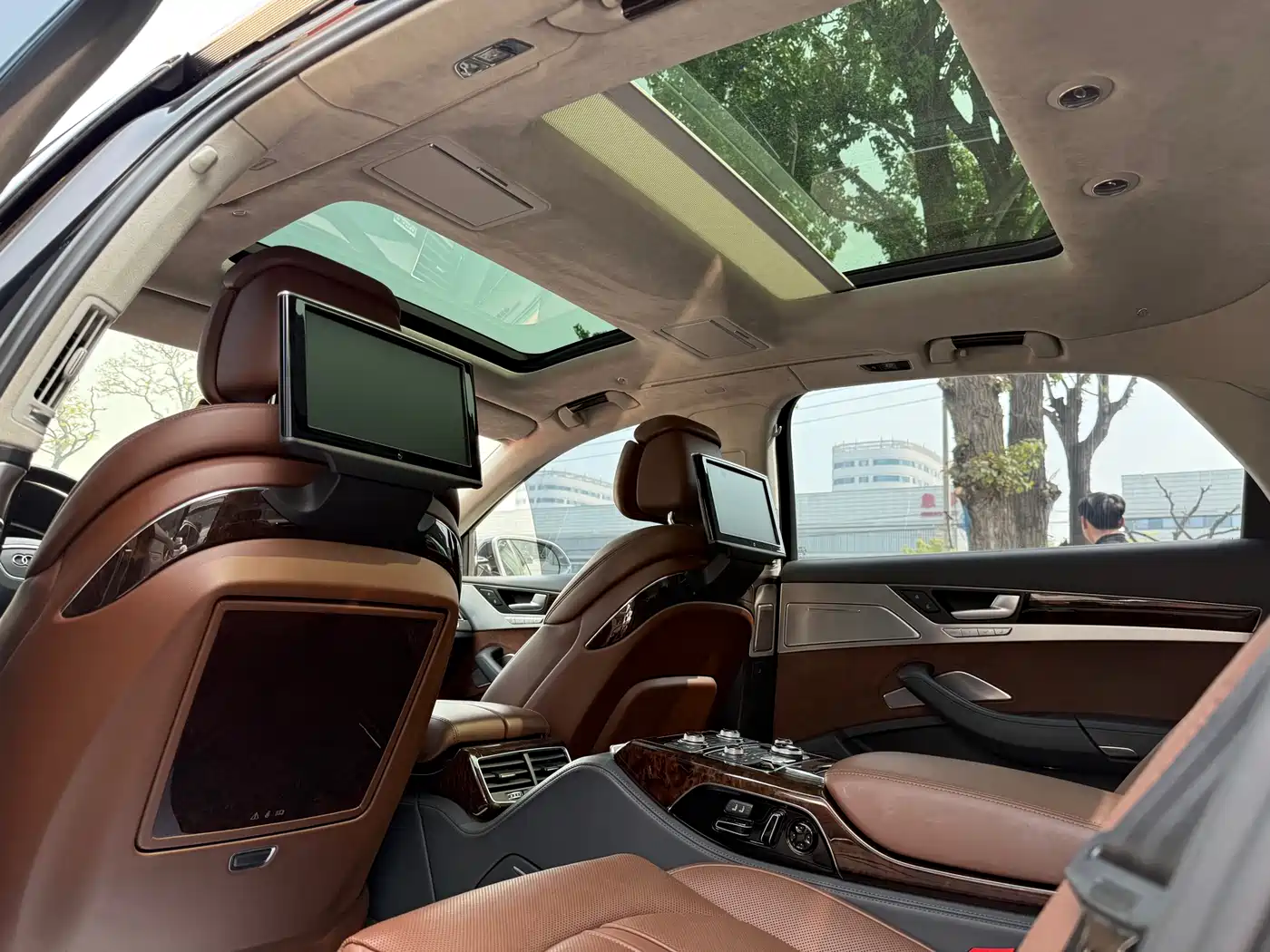 Audi A8 2014 A8L 6.3 FSI W12 quattro Flagship фото 11