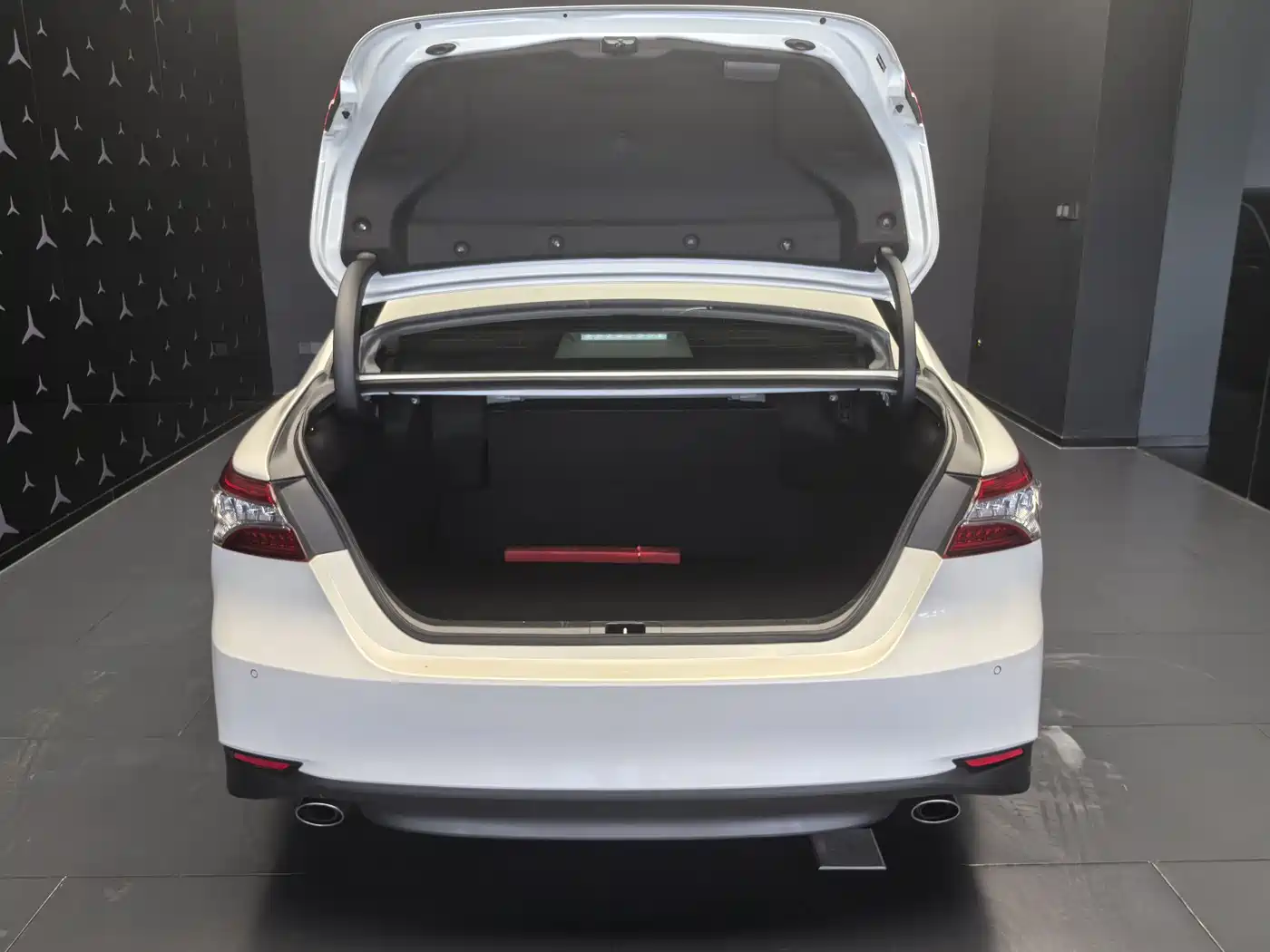 Toyota Camry 2021 2.0G Luxury Edition фото 15