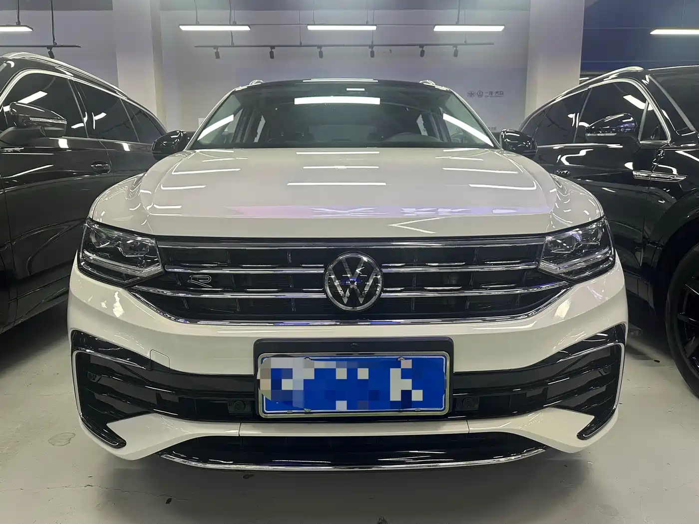 VOLKSWAGEN TIGUAN X
