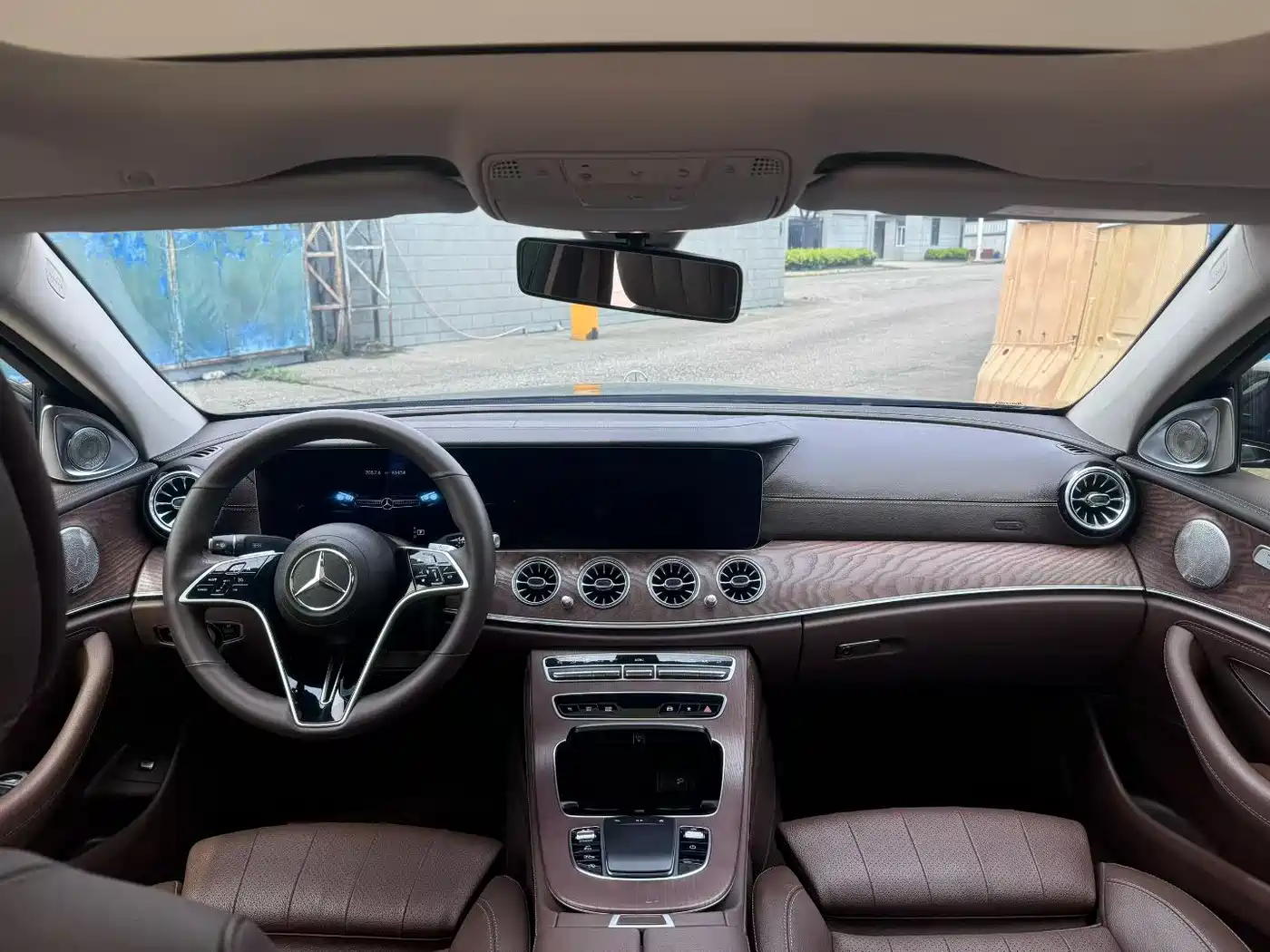 Mercedes-Benz E-Class 2023 E 260 L Sport фото 5