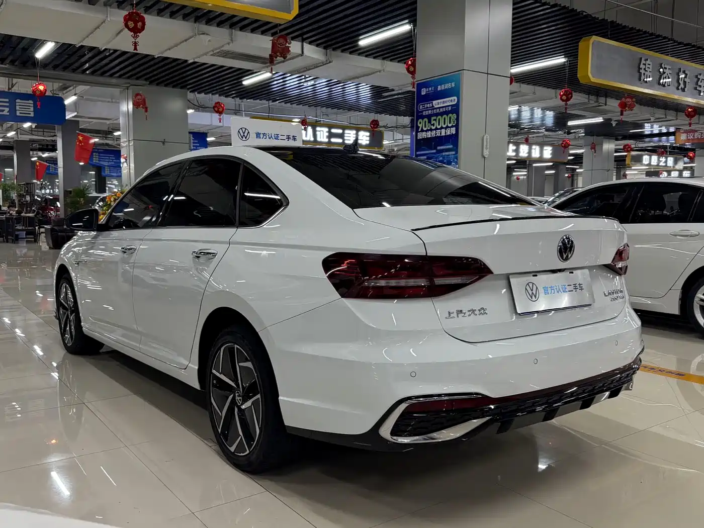 Volkswagen Lavida 2023 Model 280TSI DSG Starlight Eternal Edition фото 6