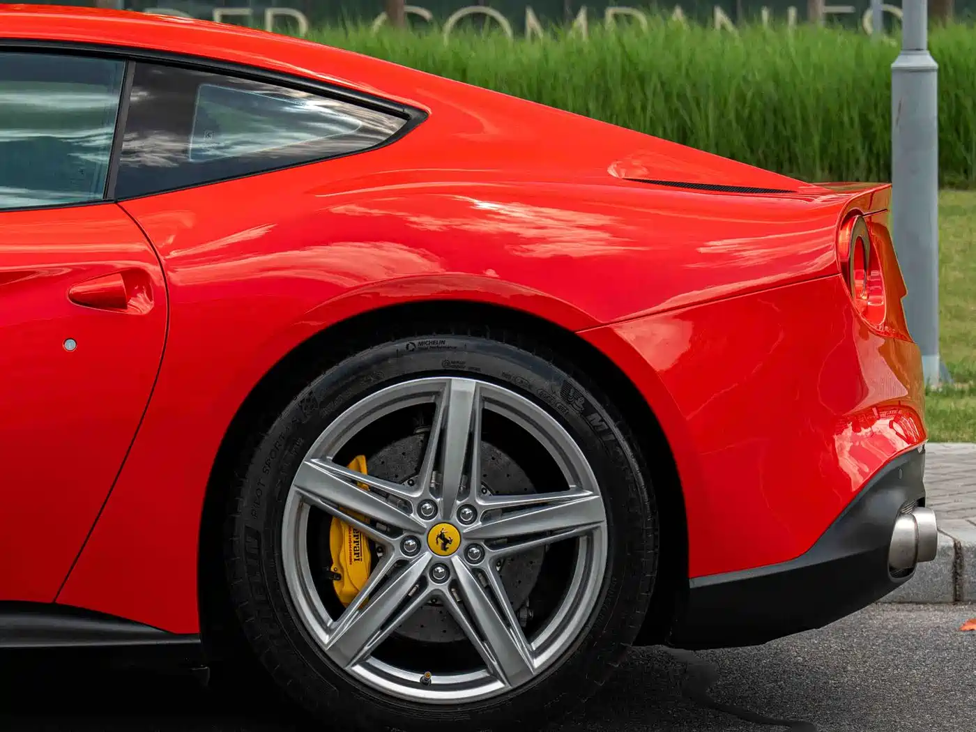 Ferrari F12berlinetta 2013 6.3L Standard фото 6