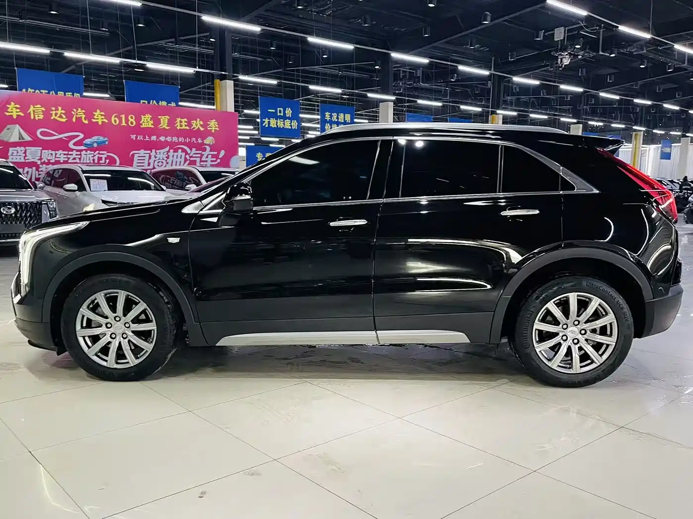 CADILLAC XT4