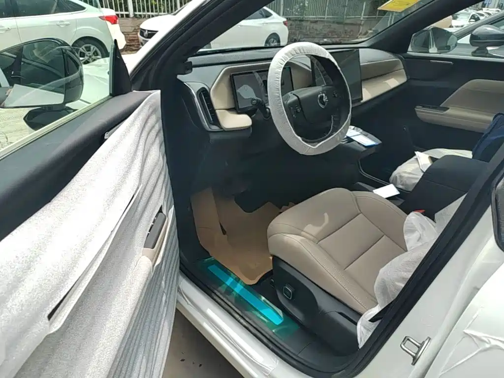 Volvo XC70 Plug-in Hybrid 2026 2026 AWD Extended Range Core