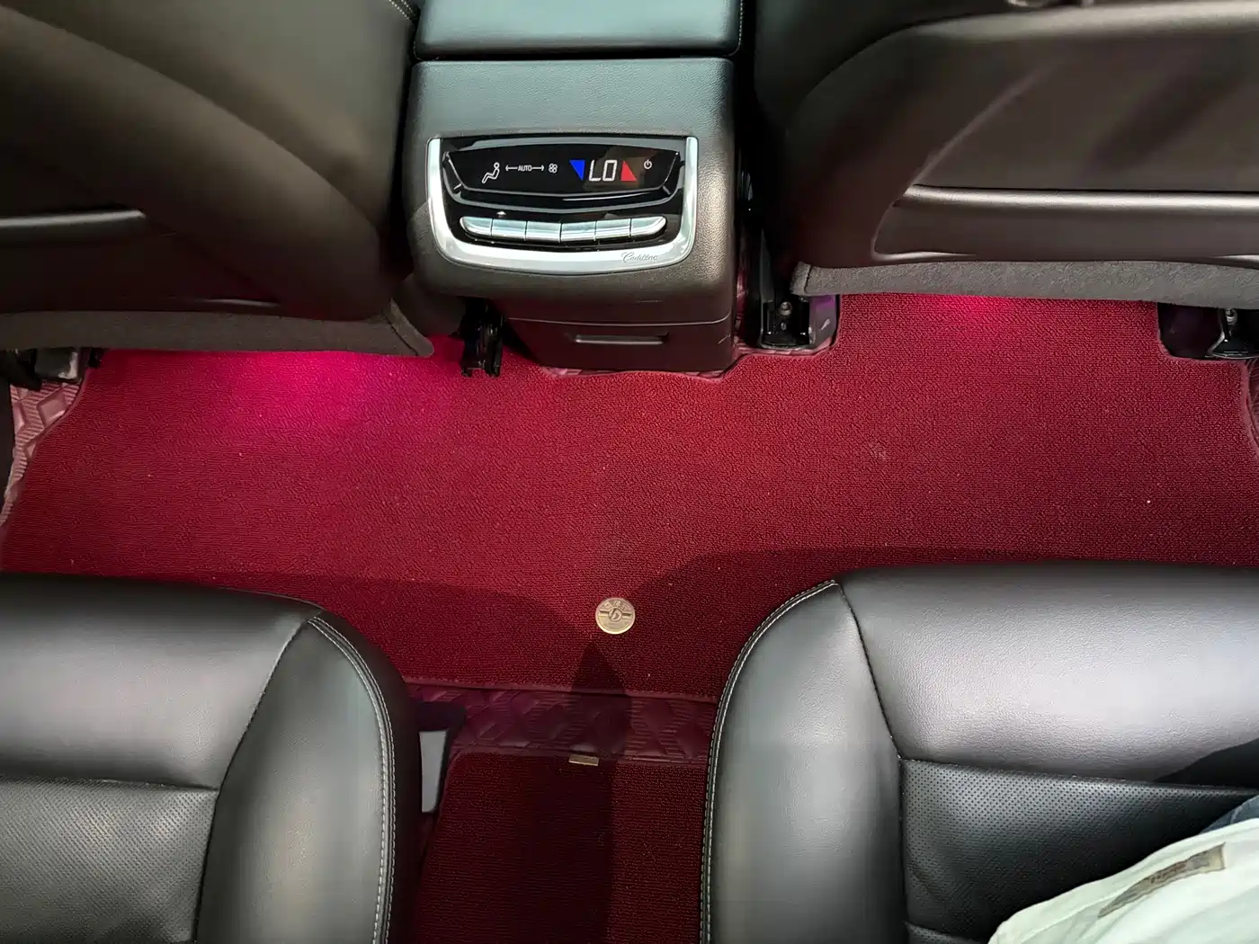 Cadillac XT6 2022 2.0T 6-Seater 4WD Luxury Edition фото 14