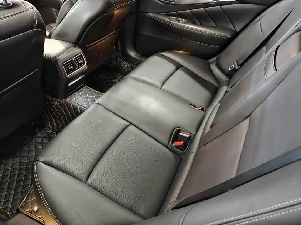 Фото 12 - Infiniti Q50L
