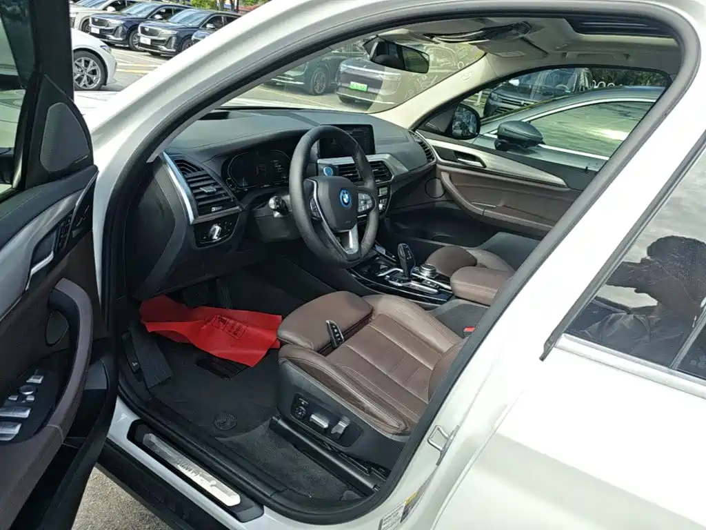 BMW iX3 2021 2021 Pioneer