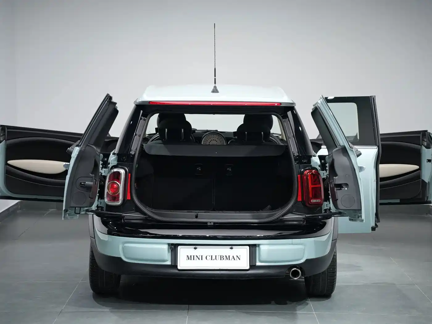 MINI CLUBMAN 2012 2011 1.6L ONE