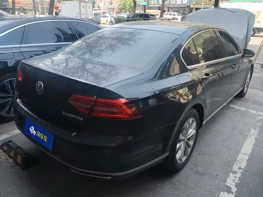 Volkswagen Magotan 2017 380TSI DSG Luxury фото 3
