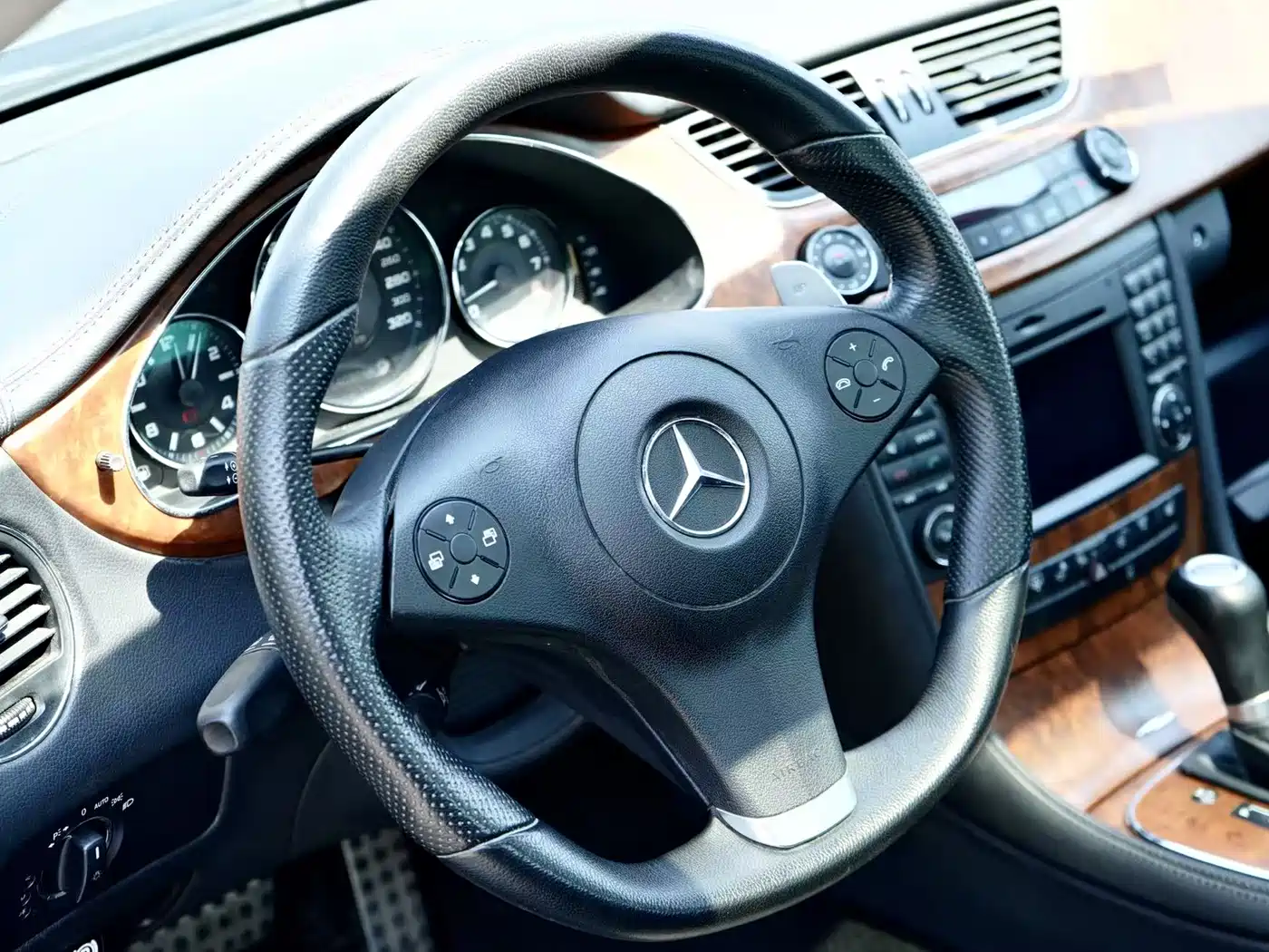 Mercedes-Benz CLS AMG 2008 AMG CLS 63 фото 10
